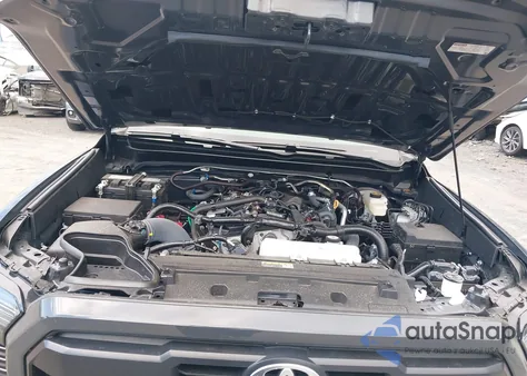 2025 Toyota Tacoma Sr5 4Wd z USA, uszkodzony, nr VIN 3TYLB5JN8ST068498